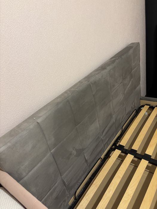 Nowoczesne łóżko tapicerowane z pojemnikiem + materac