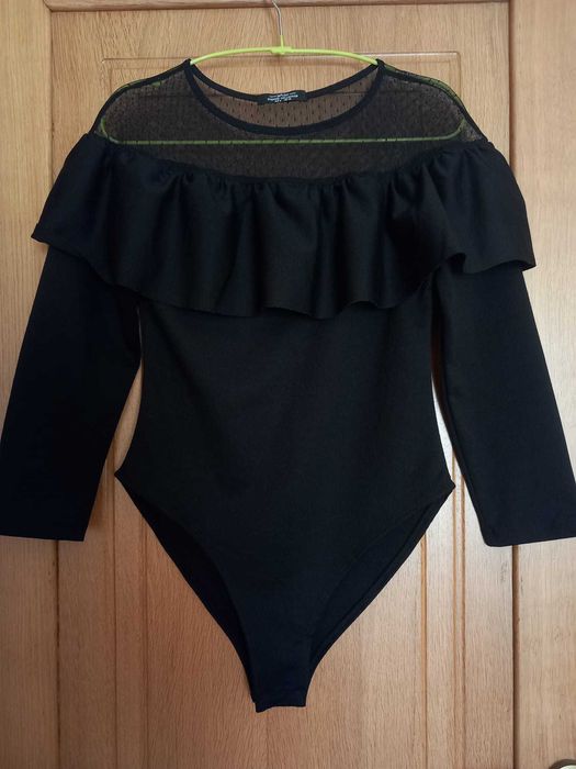 Body preto com renda, tam. XS