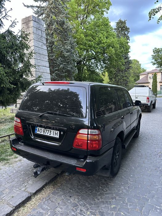 Toyota Land Cruiser 100 4.7 V8