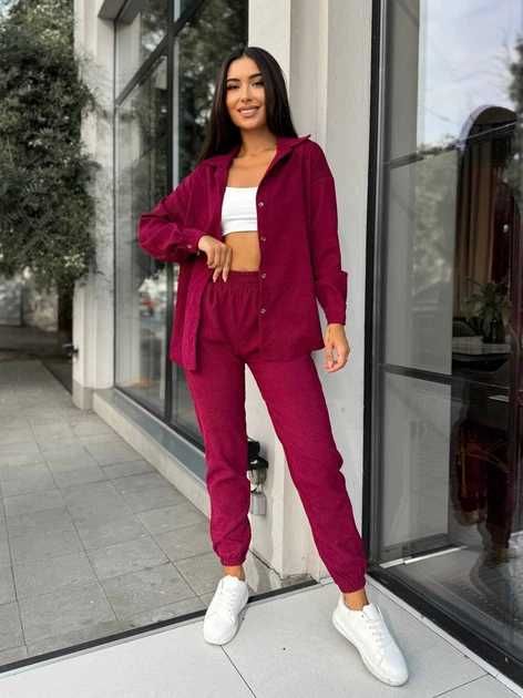 Костюм із мікровельвета на кнопках бордового кольору