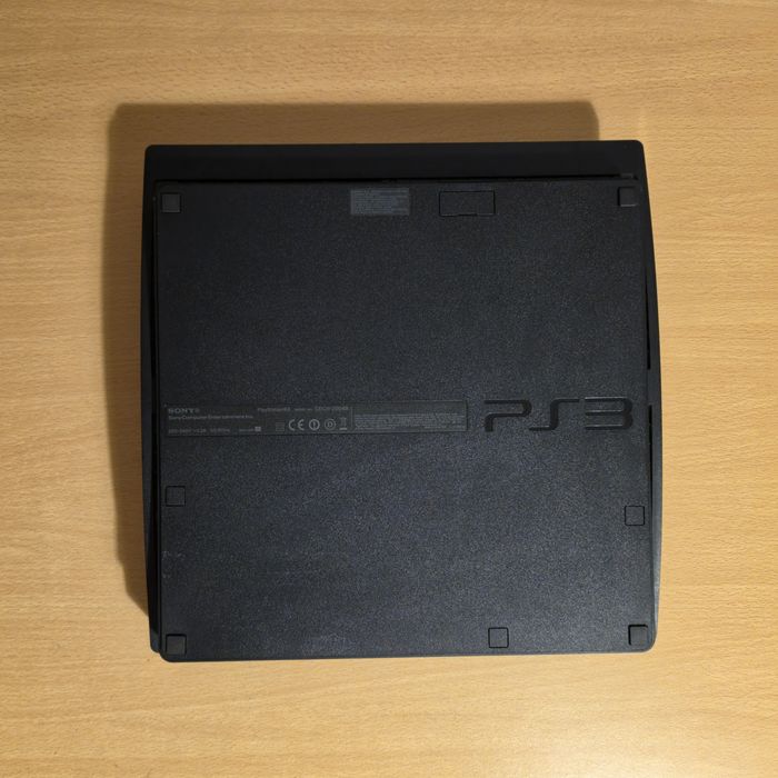 Playstation 3 Slim 250gb + Comando + Jogo