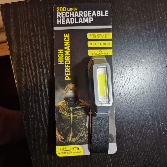 Lanterna nova 200lm nova 
Carreganento usb rapido