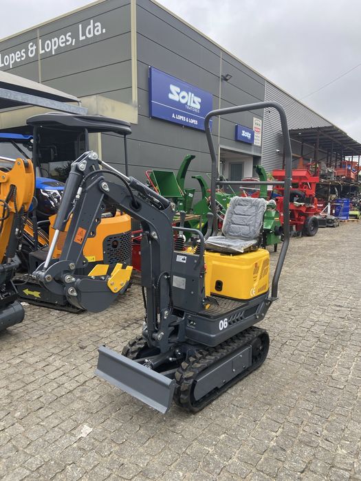 abre valas escavadora 600 kg com giro zero