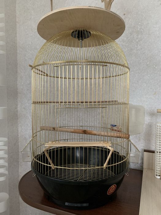 Продам клітку для папуг