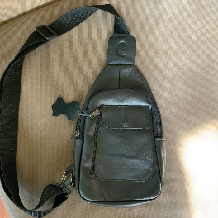 Новая мужская кожаная сумка через плечо. 30/19/5 см