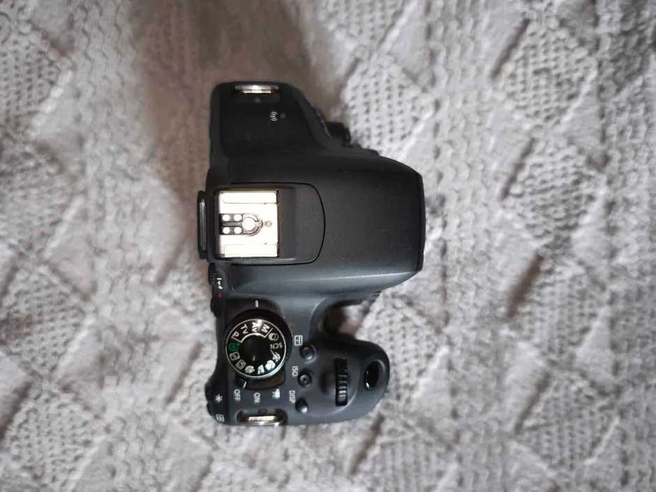 canon 800d + kit 18-55mm + sigma 17-50mm f2.8 + dodatki