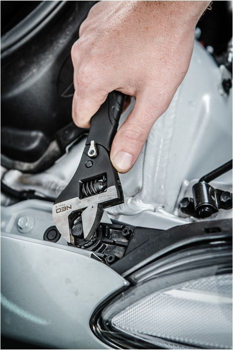 Klucz Nastawny Z Zapadką 200Mm Neo