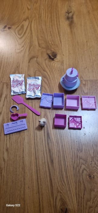 Sprzedam lalkę Barbie party unboxed