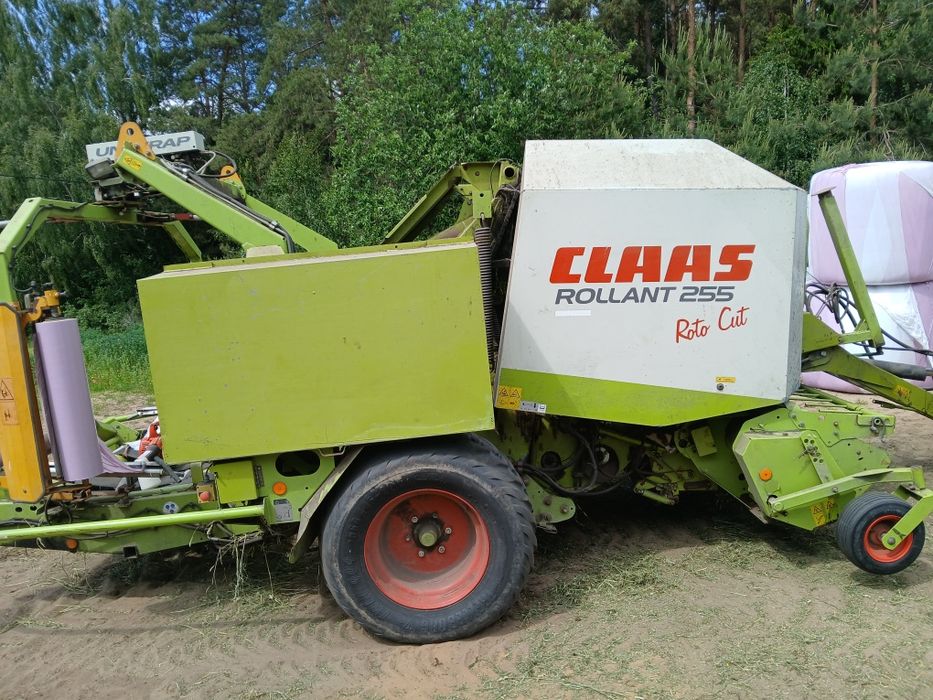 Prasoowijarka claas roland 255