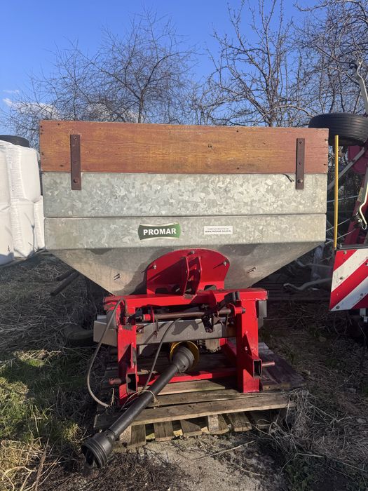 Siewnik nawozu Promar