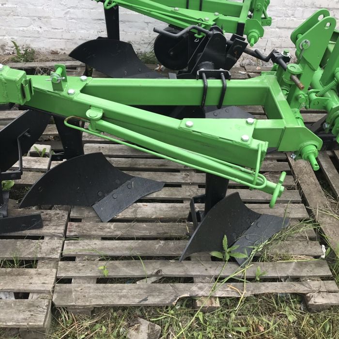 Плуг Bomet Польща