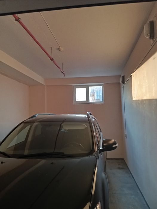 Продаж гаража у багаторівневому паркінгу з охороною і відеонагляд