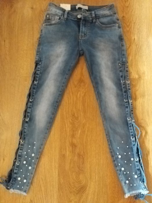 Nowe spodnie sznurowane
