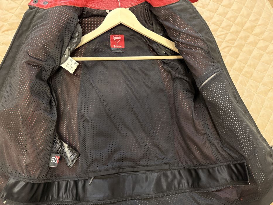 Мотокуртка Ducati