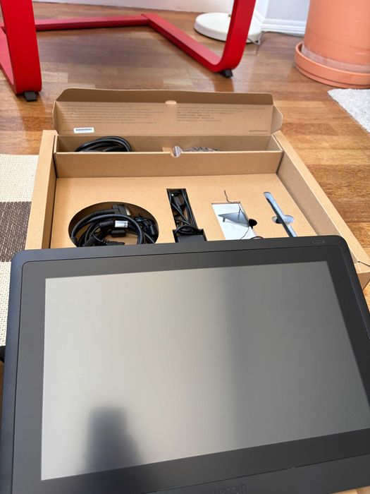 Wacom Cintiq 16 – Mesa Digital com Ecrã – Como Nova