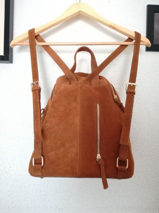 Mochila de pele NOVA