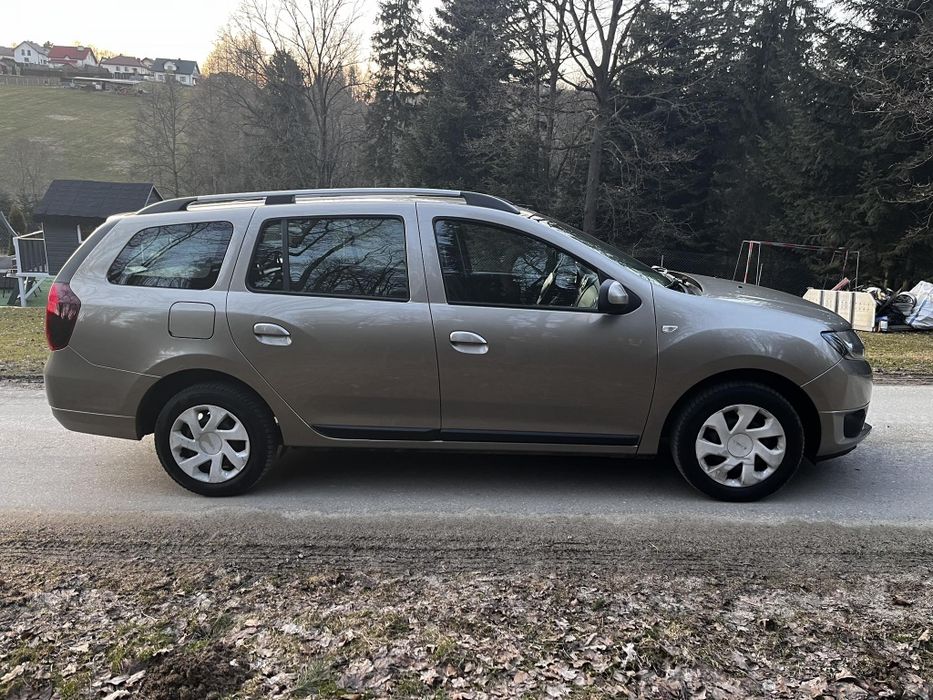 Zadbana Dacia Logan z 2014 roku