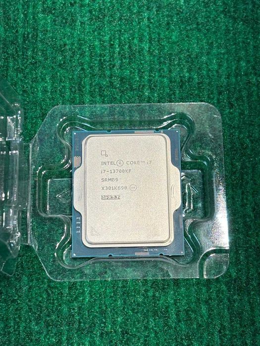 Intel Core i7-13700KF
Intel Core i7-13700KF