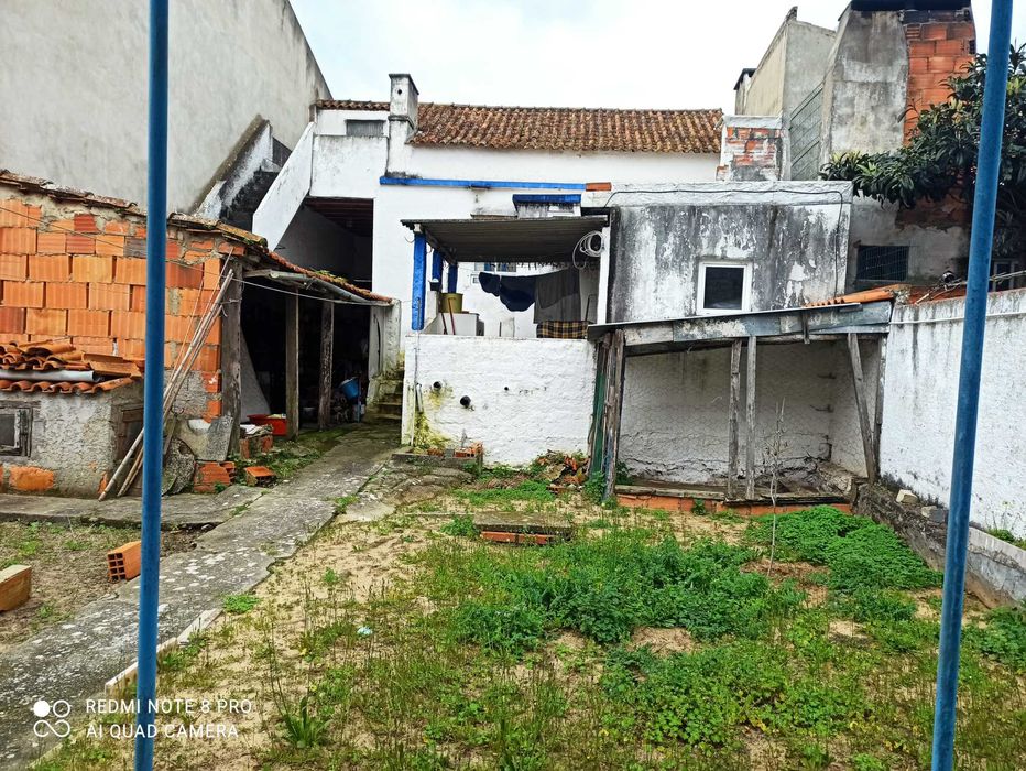 Vende se 2 moradias  Pederneira/ Nazaré