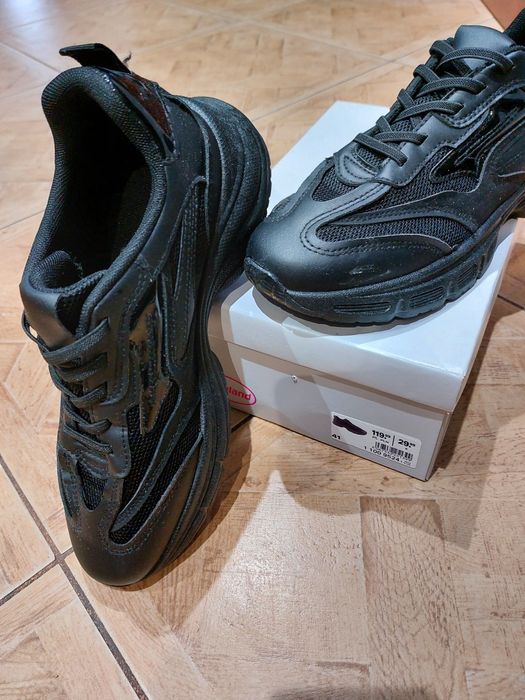 Czarne adidasy Graceland