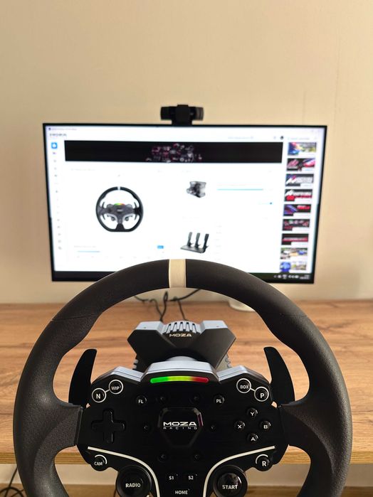 Bundle Moza Racing R3, volante + pedais