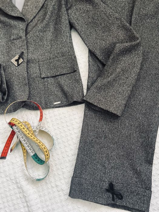 Spodnium garnitur kostium komplet popiel bukla