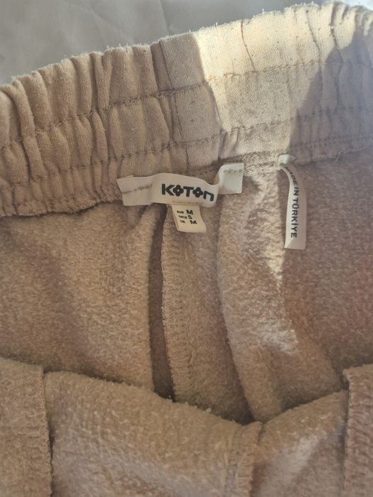 Спортивні штани беживі