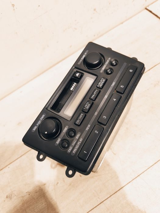 Honda Legend 99-04 KA9 Oryginalne Radio Polift