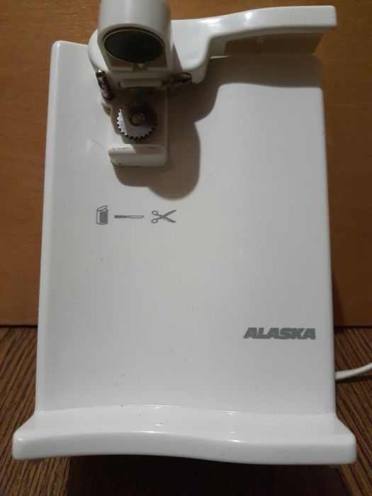 Консервный нож, точилка ножей и ножниц  ALASKA  DO 4000.