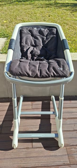 Cadeira e berço de bebé