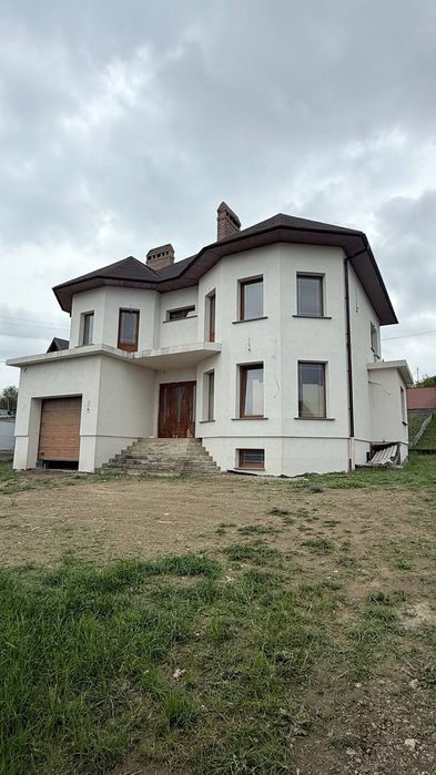 Будинок в с.Коровія, р-н Кварц ділянка 9 сотих