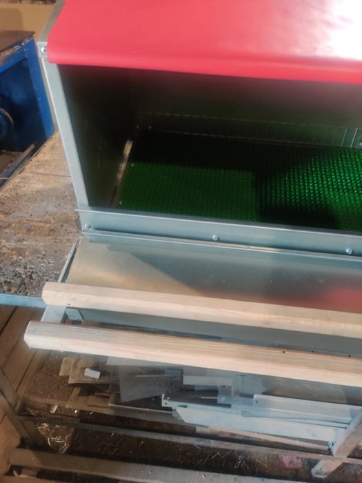 Гніздо для курей-несушок гнездо для кур-несушек несучок