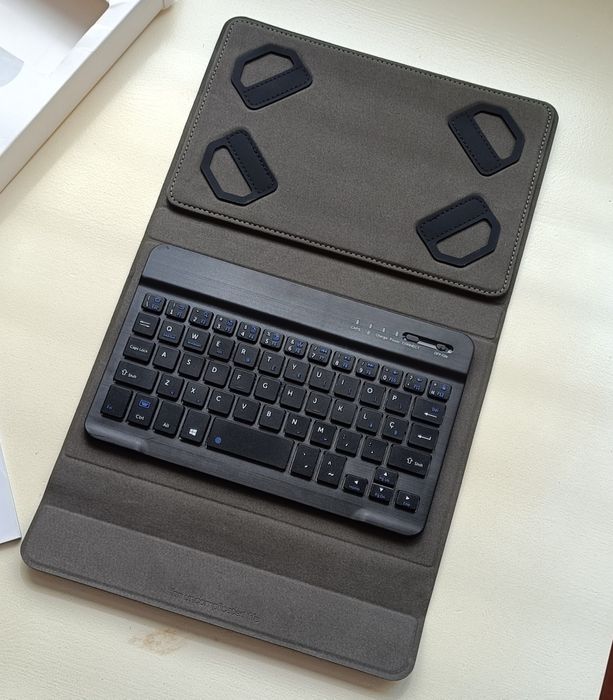 Capa com teclado para tablet de 7 polegadas ou 8 polegadas