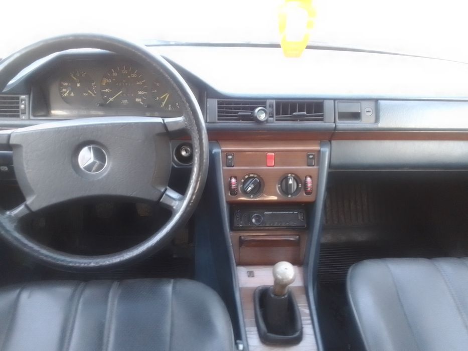 Продам мерседес 124