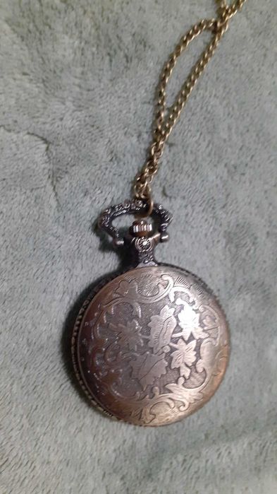 Relógio Game of thrones lobo house stark com corrente NOVO com caixa