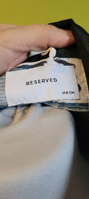 Wiatrówka  marki Reserved