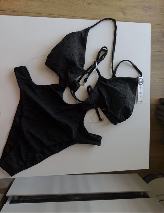 Жіночий суцільний купальник victorias secret оригінал чорний м m напівсуцільний чорний