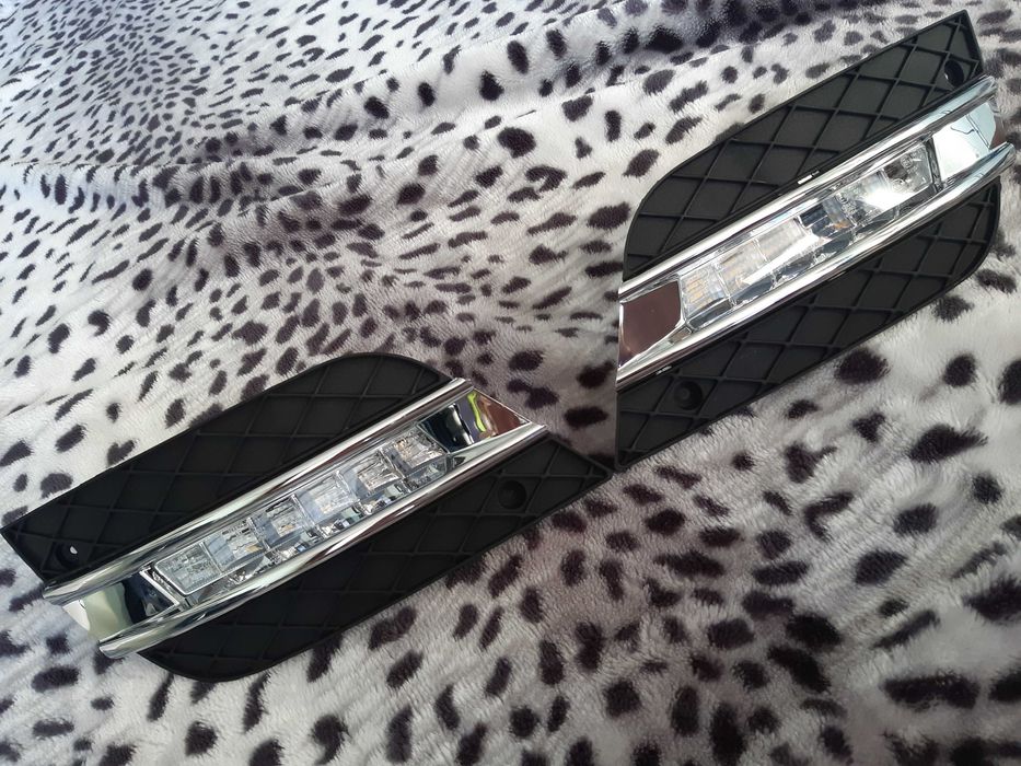 Mercedes ML w164 LIFT światła kratki DRL dzienne LED komplet 2 SZTUKI
