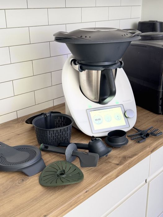 Sprzedam Thermomix TM6 Vorwerk + dodatki, stan bdb