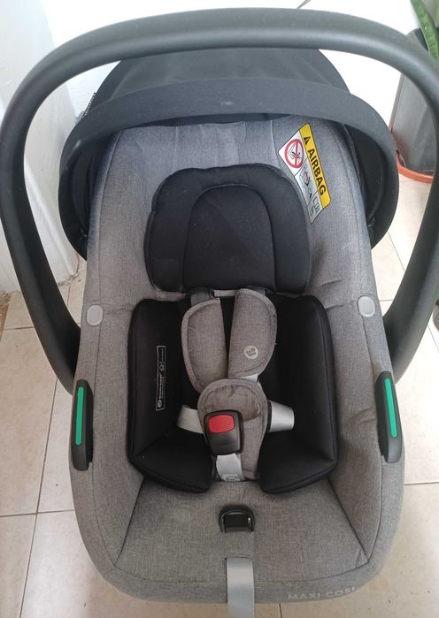 Vendo ovo Maxicosi em muito bom estado