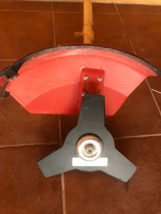 Roçadora profissional a gasolina