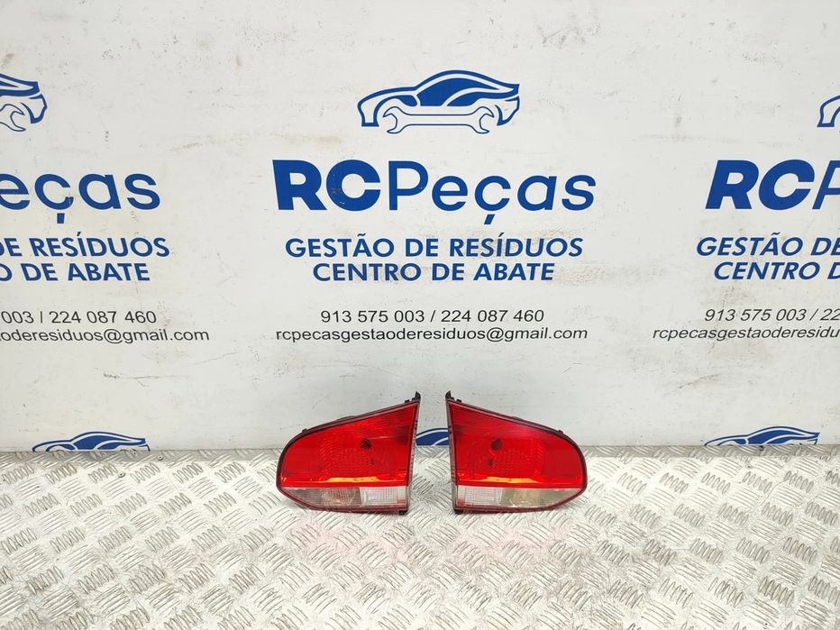 Farolins de mala direito esquerdo originais VW Volkswagen Golf 6 VI