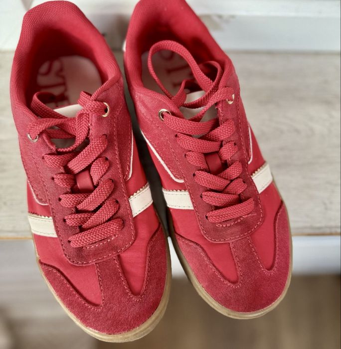 Шкіряні кеди Stradivarius 37 розмір