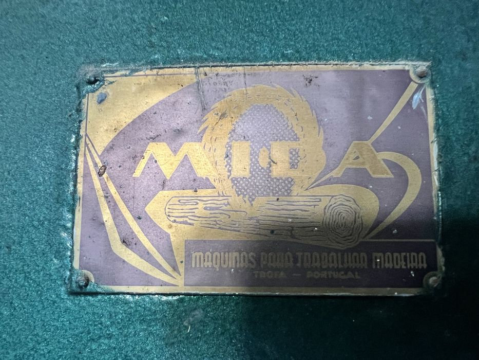 Maquina antiga de corte muito fiavel e