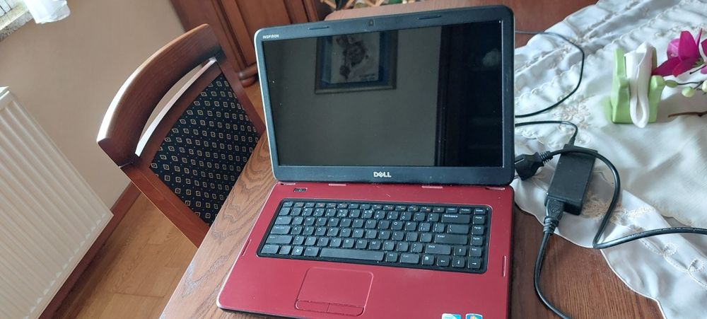 Laptop dell Inspiron czerwony Windows 10 aktualizacja  30 maj 2026r