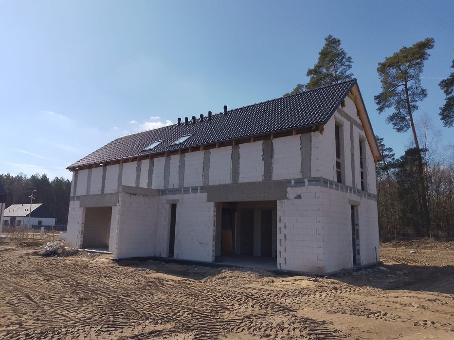 Nowy budynek 92,27 m2-z działką 500 m2.