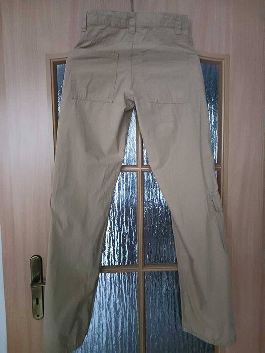 Spodnie bojówki cargo damskie Bershka straight