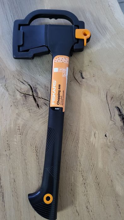 Siekiera fiskars A10