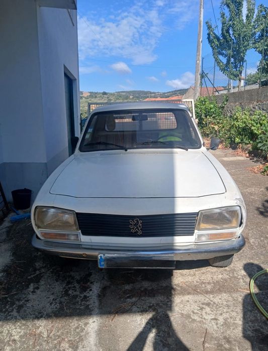 Vende-se Peugeot 504