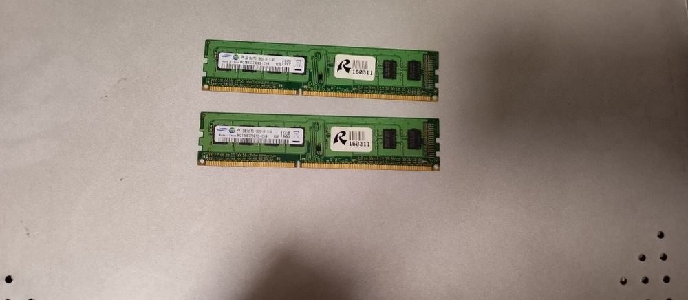 Планка пам'яті DDR3 2GB 1333 CL9 Samsung (M378B5773CH0-CH9)
